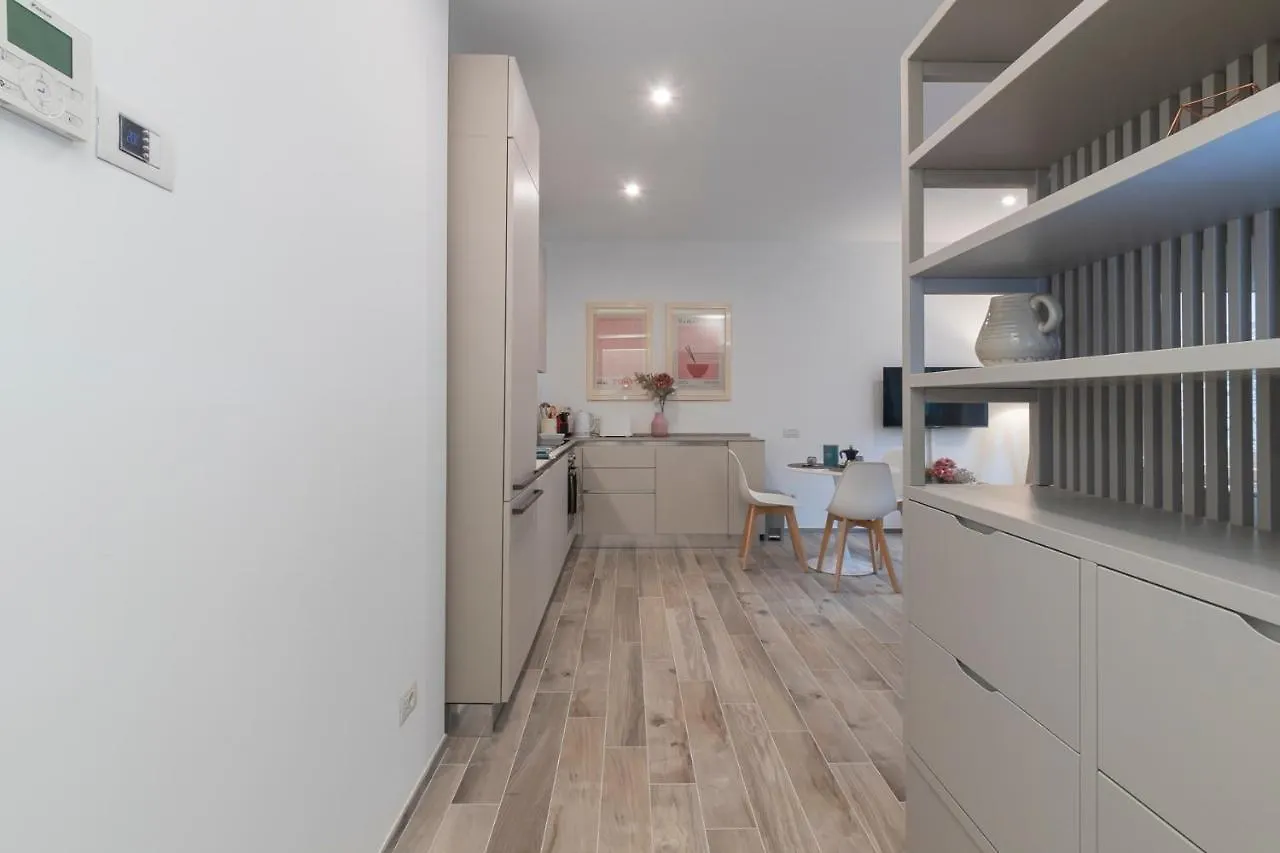 Suite Campania - Ristrutturato Nuovo Vicino M4 Milan Apartment