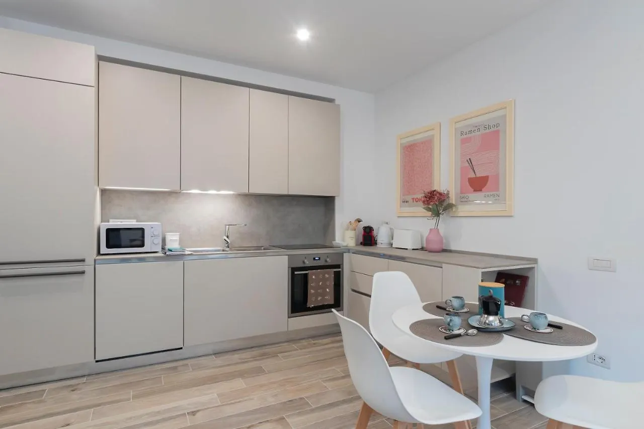 Suite Campania - Ristrutturato Nuovo Vicino M4 Milan Italy