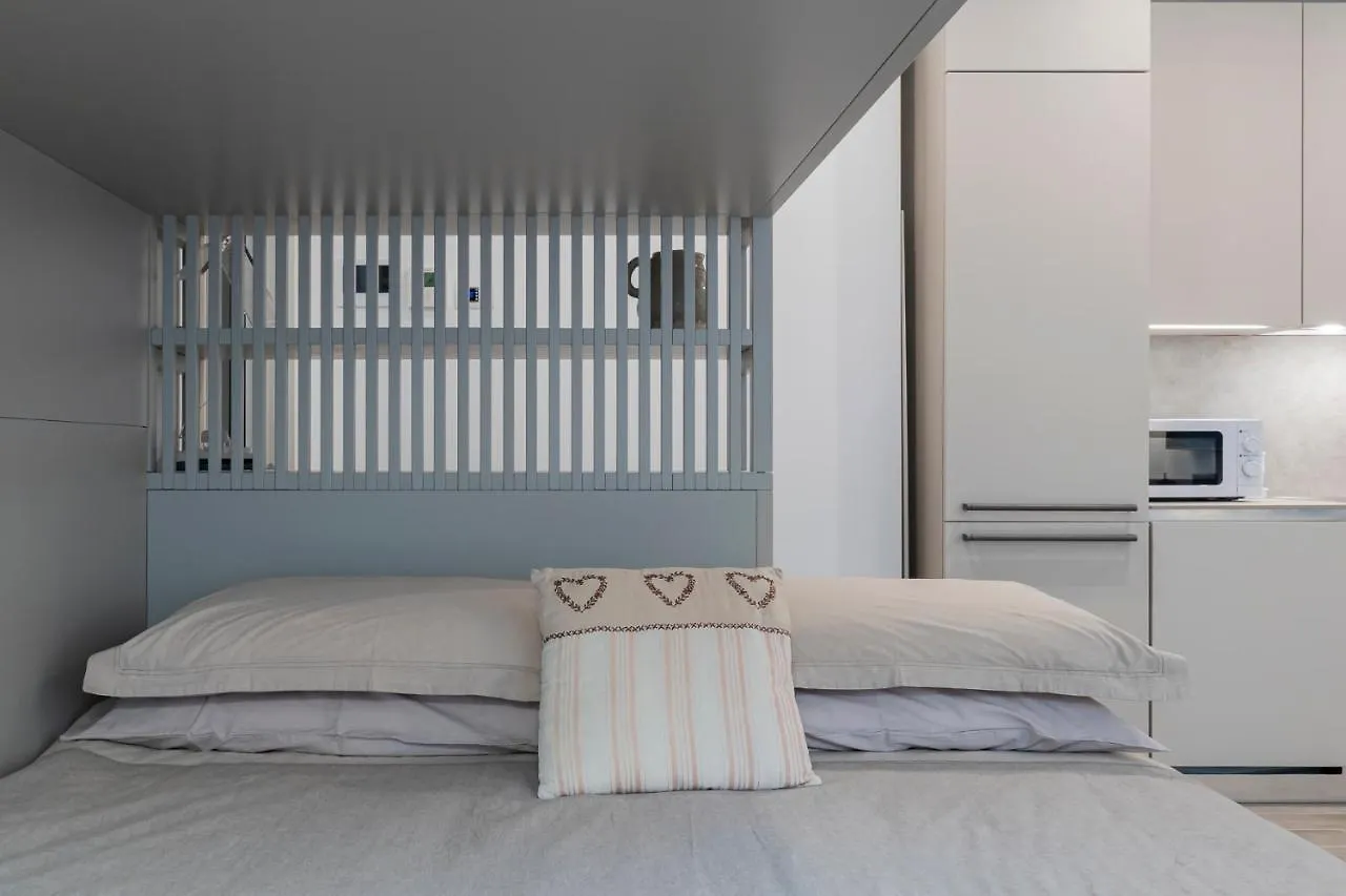 Suite Campania - Ristrutturato Nuovo Vicino M4 Milan 0*,  Italy