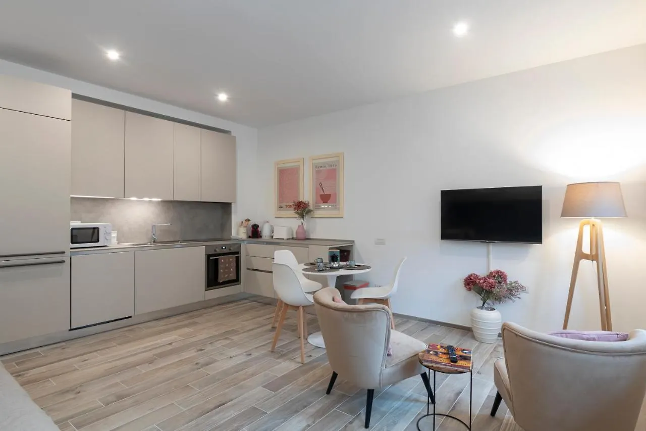 Suite Campania - Ristrutturato Nuovo Vicino M4 Milan